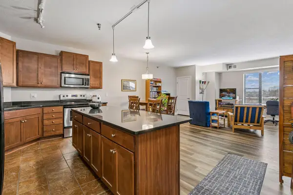 1155 Ford Road #407, Saint Louis Park, MN 55426