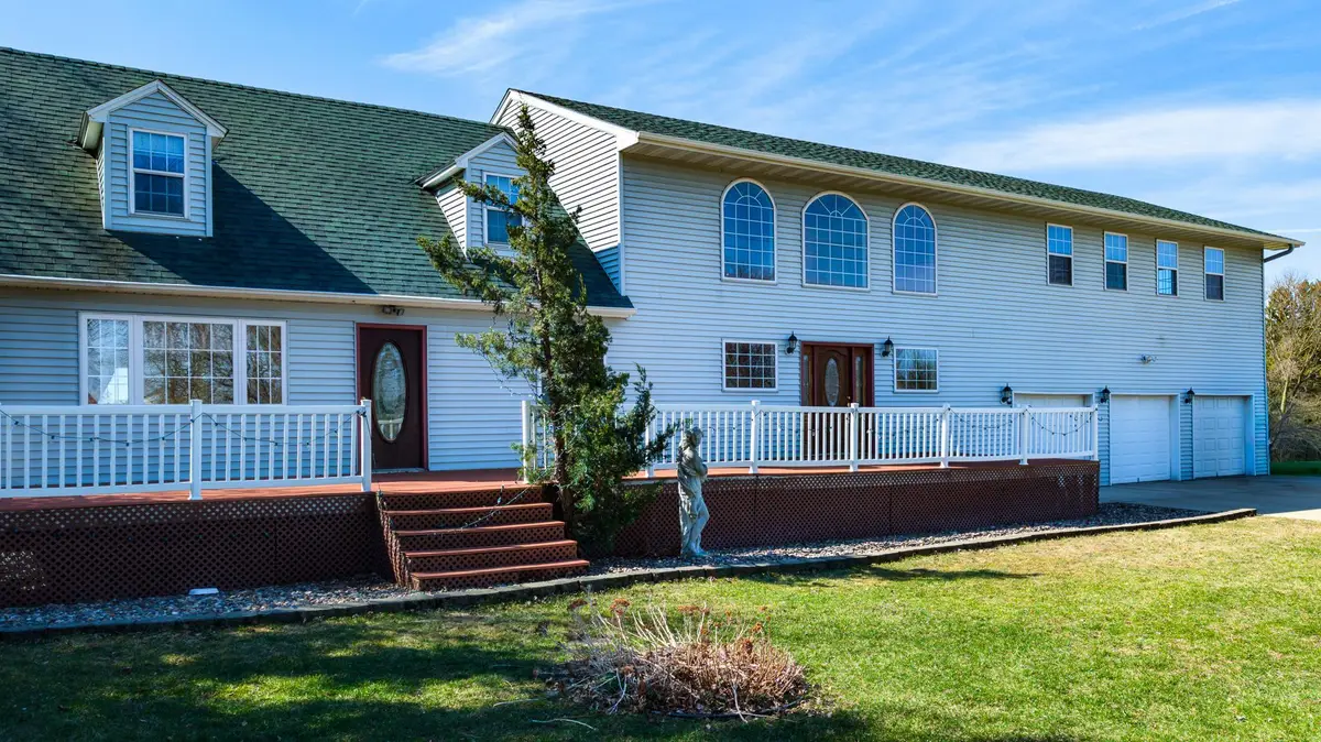 700 38th Ave Ne, Austin, MN 55912 - #1