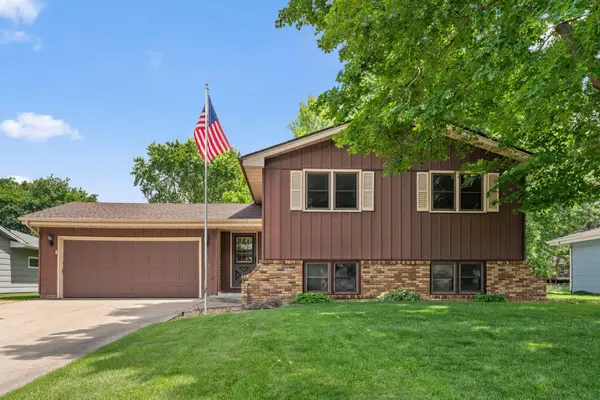 9346 Wellington Lane N, Maple Grove, MN 55369