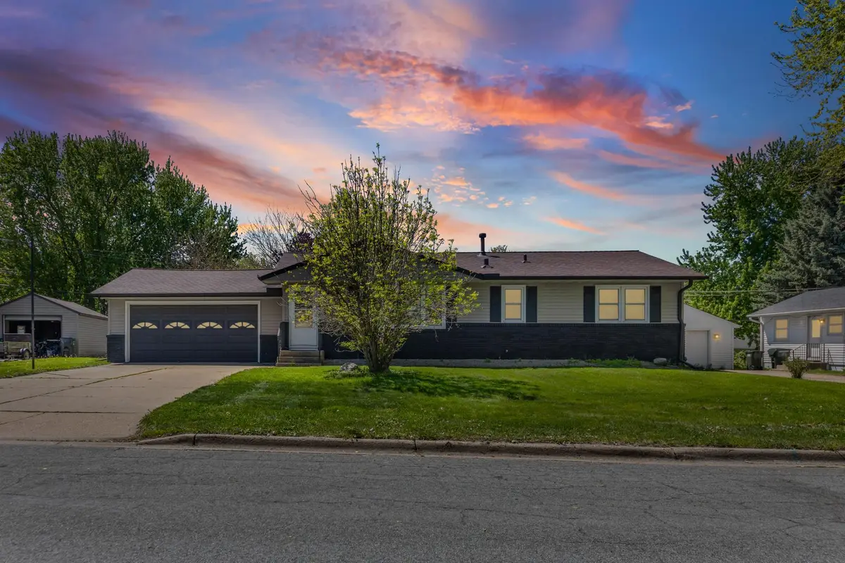 2134 Garnet Drive, Eagan, MN 55122 - #1