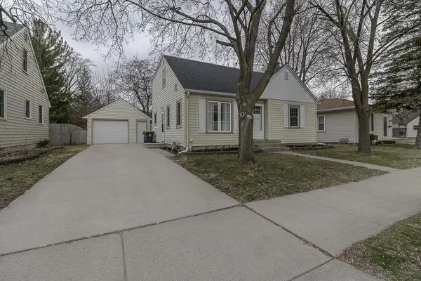 815 Center Street, North Mankato, MN 56003