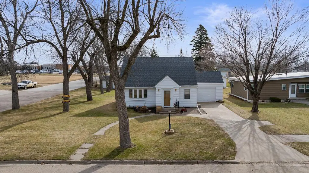 301 S Oak Street, Hendricks, MN 56136 - #1