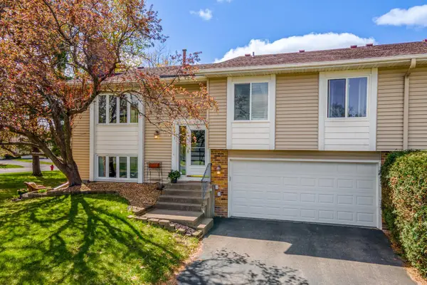 10941 105th Avenue N, Maple Grove, MN 55369