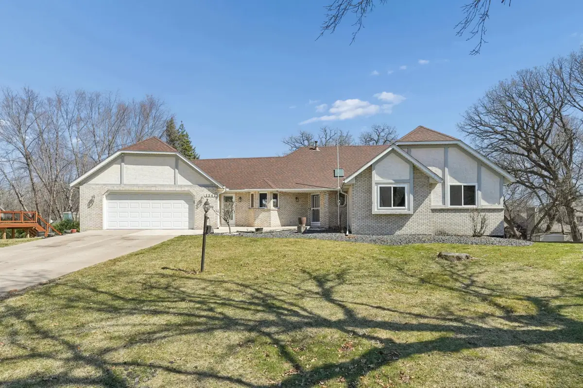 2242 Jennifer Lane, North Saint Paul, MN 55109 - #1