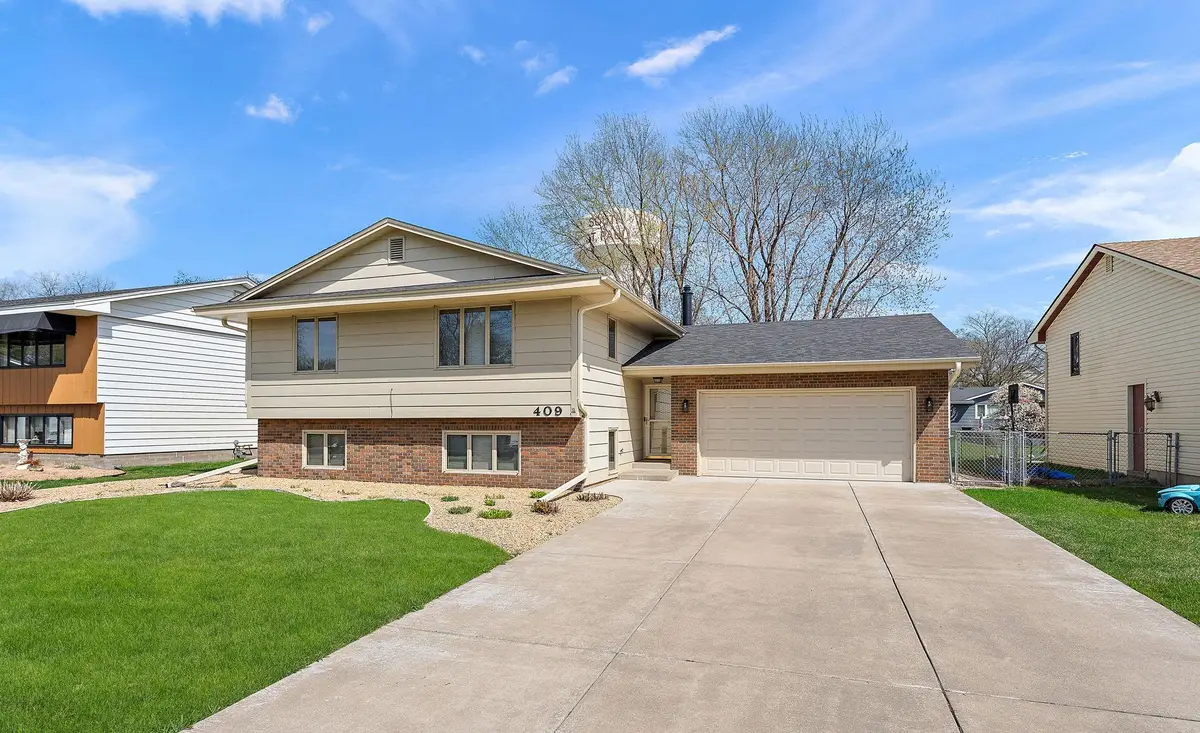 409 19th Avenue S, South Saint Paul, MN 55075 - #1