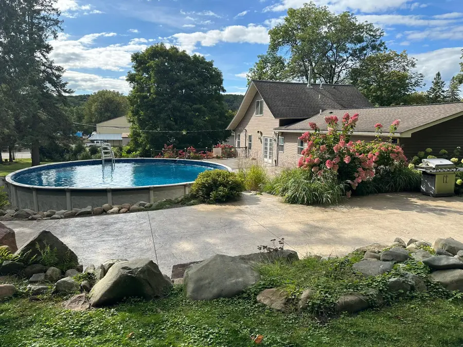 520 N Hamilton Street, Saint Croix Falls, WI 54024 - #2