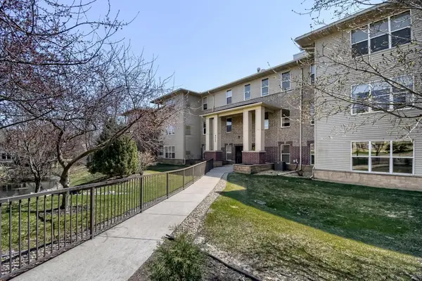 9225 Medicine Lake Road #212B, Golden Valley, MN 55427