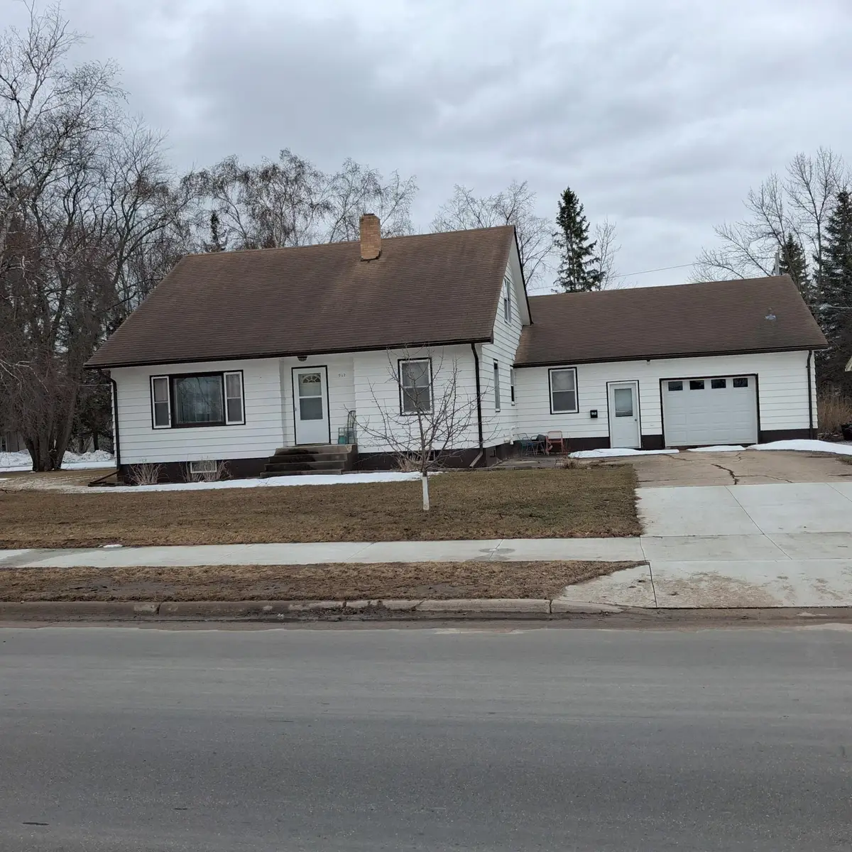 912 3rd Street Ne, Roseau, MN 56751 - #1
