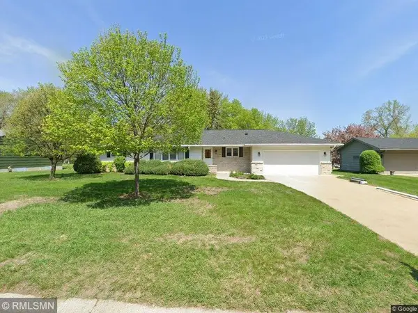 176 Highland Drive, Chaska, MN 55318