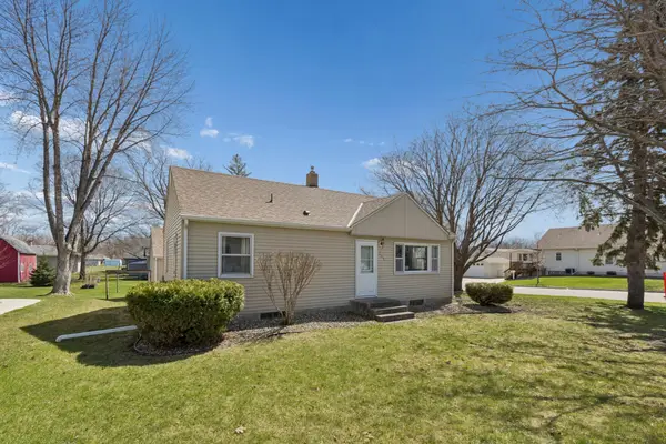 705 Ash Street Ne, Hutchinson, MN 55350