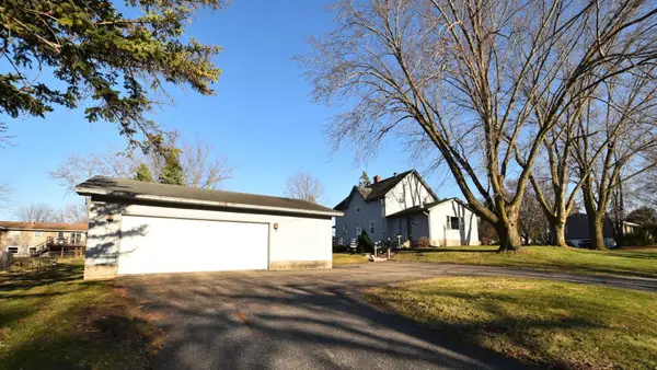 581 2nd Avenue E, Zumbrota, MN 55992