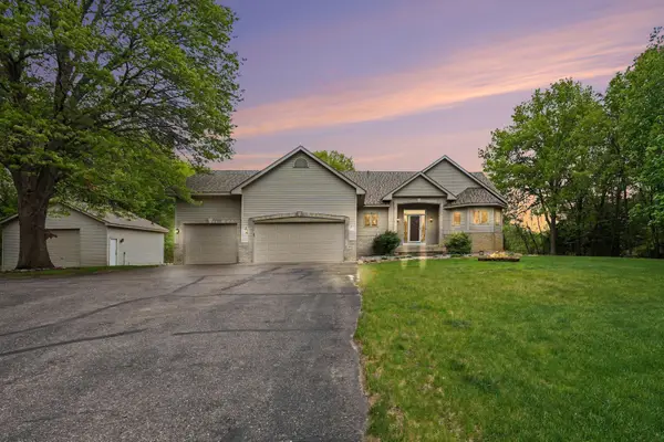 3180 185th Lane Ne, East Bethel, MN 55092