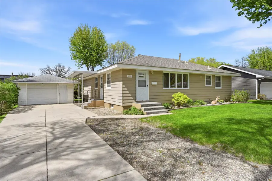 1209 Vincent Place, Chaska, MN 55318 - #2