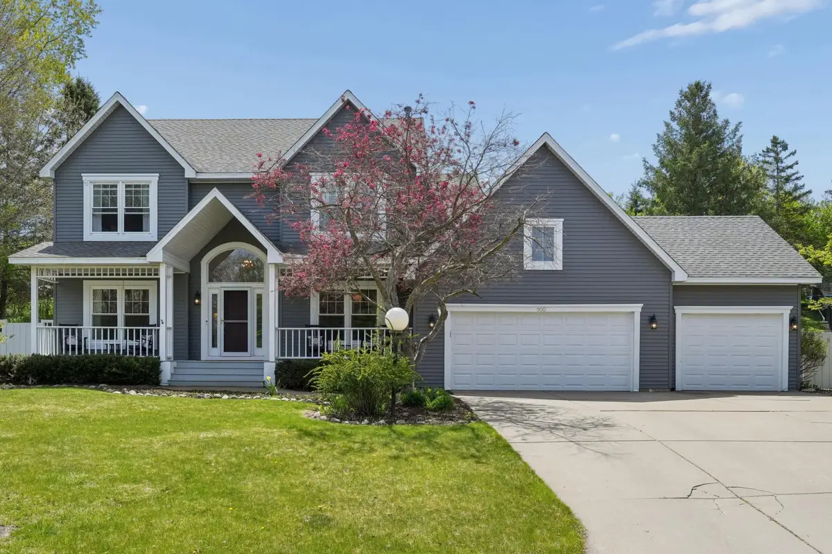 900 Lecuyer Drive, Stillwater, MN 55082 - #1