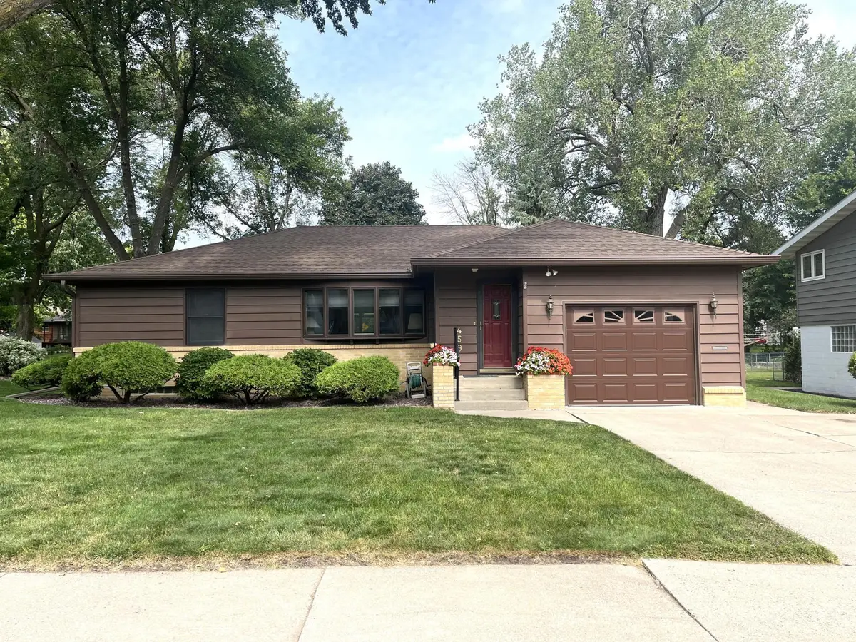 459 Water Street, Fairmont, MN 56031 - #1