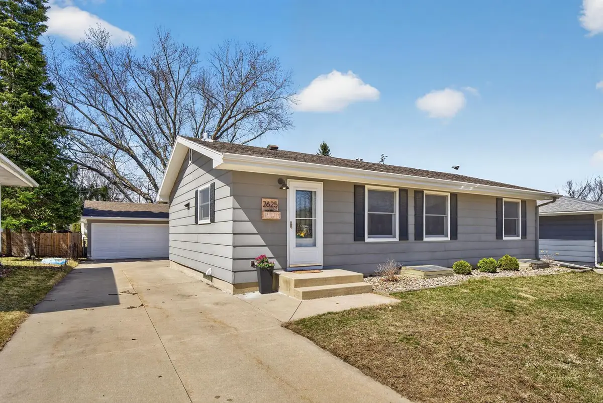 2625 4th Avenue Ne, Rochester, MN 55906 - #1