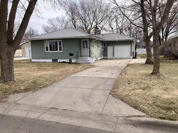 633 Stearns Avenue, Paynesville, MN 56362