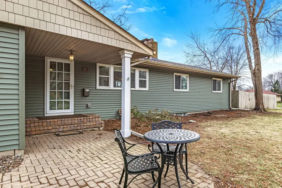 1812 Sunny Slope Lane, Saint Paul, MN 55116 - #2