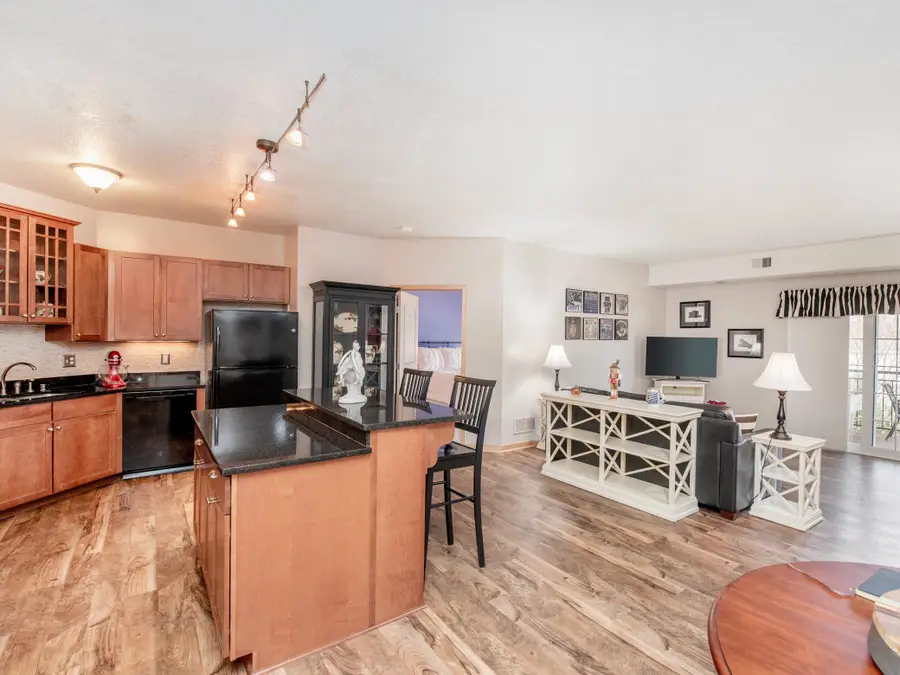 4132 Vernon Avenue S #A203, Saint Louis Park, MN 55416 - #3