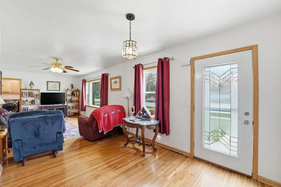 619 S Swift Avenue, Litchfield, MN 55355 - #3
