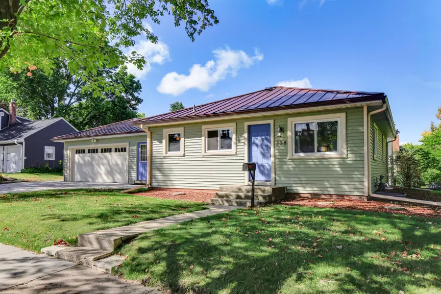 228 5th Avenue Ne, Faribault, MN 55021 - #2