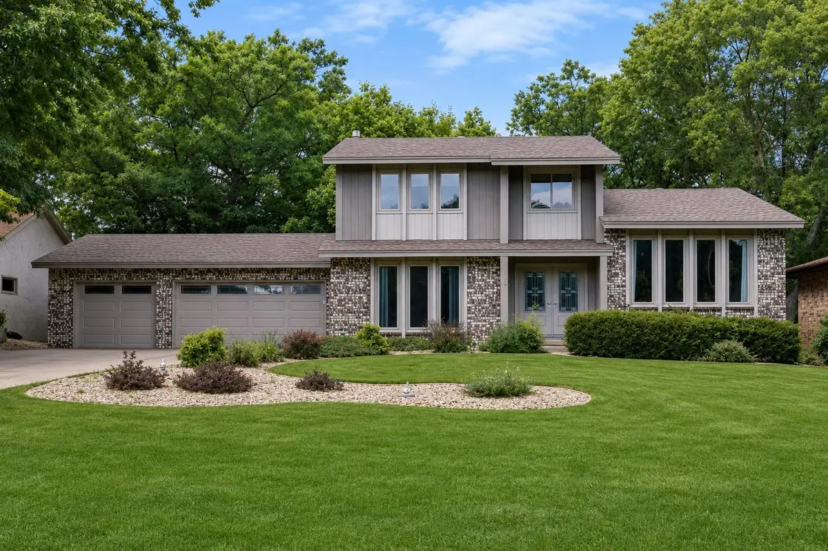 3170 12th Street Nw, New Brighton, MN 55112 - #1