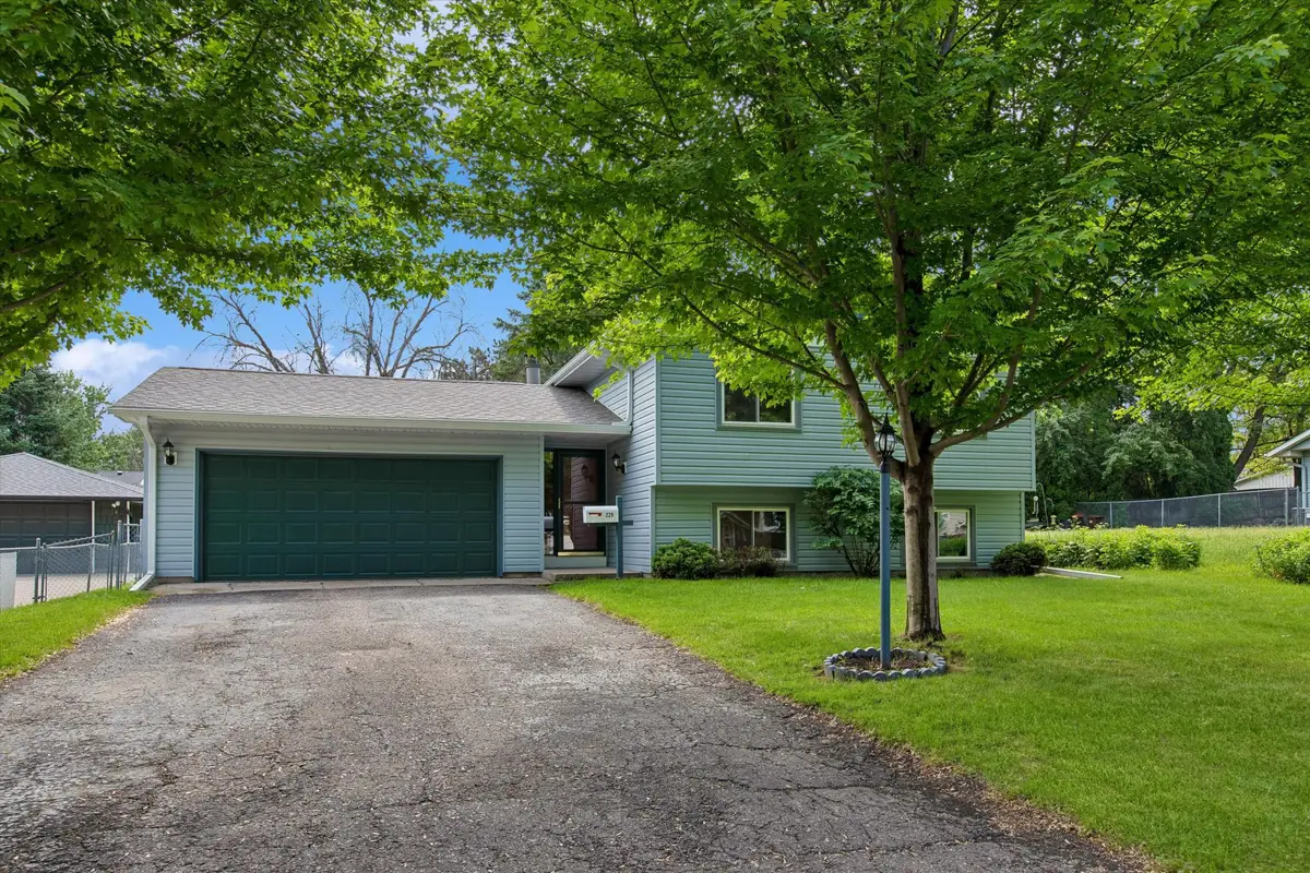 229 21st Avenue S, South Saint Paul, MN 55075 - #1