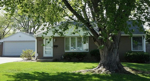 8522 Park Avenue S, Bloomington, MN 55420