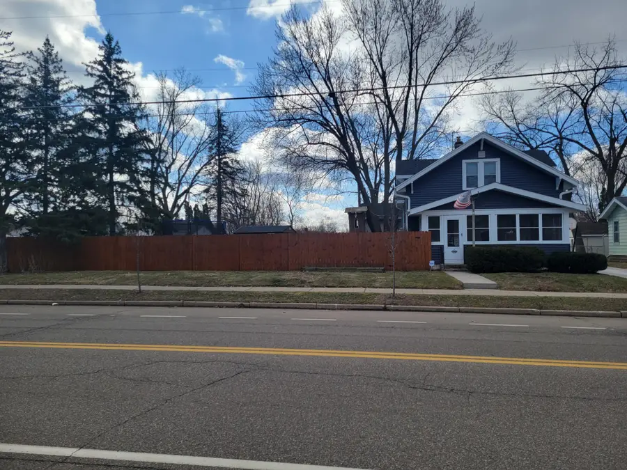 2040 Stillwater Avenue E, Saint Paul, MN 55119 - #2