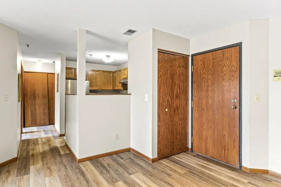 1215 Ferndale Street N #A12, Maplewood, MN 55119 - #3