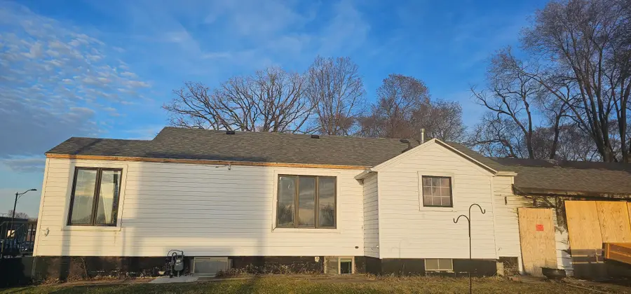 906 1st Avenue E, Shakopee, MN 55379 - #2