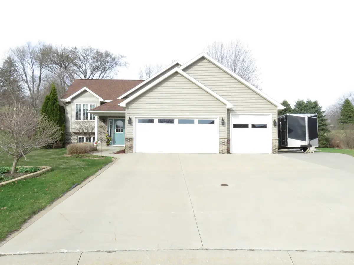 924 Balsam Court Ne, Pine Island, MN 55963 - #1