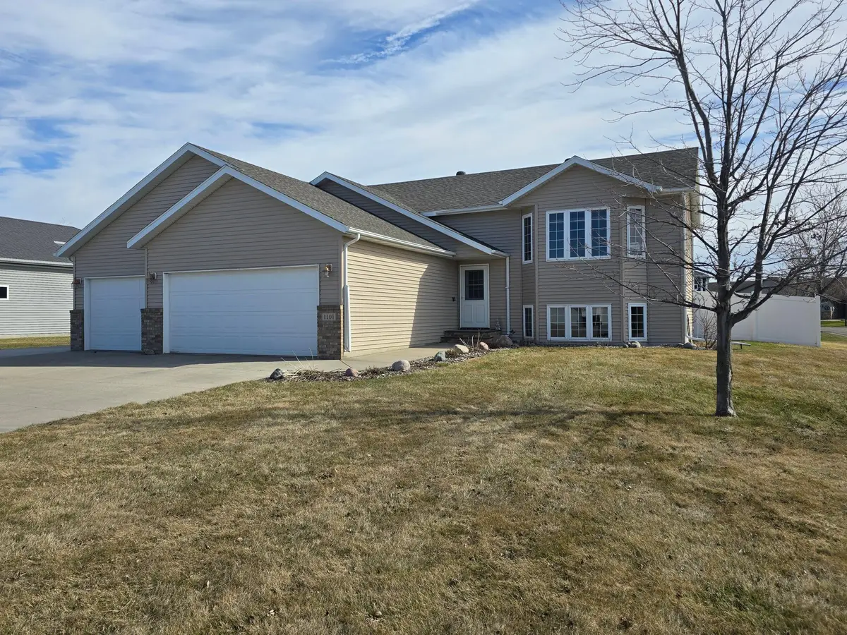 1101 4th Avenue Ne, Dilworth, MN 56529 - #1