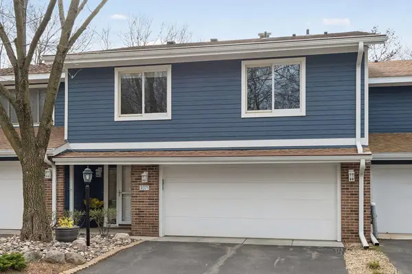 9371 Nesbitt Road, Bloomington, MN 55437