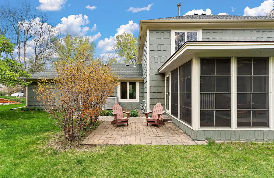 8053 Galway Road, Woodbury, MN 55125 - #3