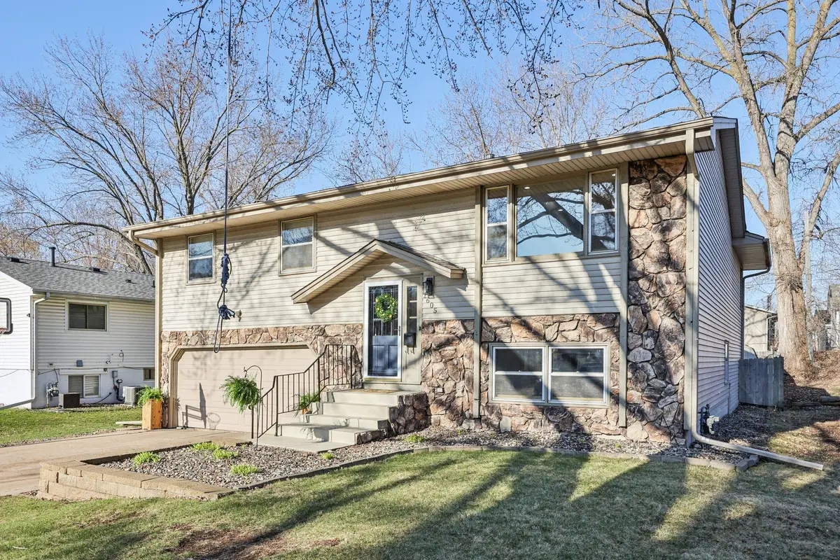 1605 Hillsboro Avenue, Golden Valley, MN 55427 - #1