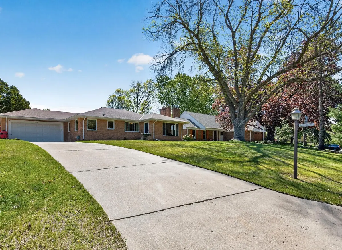 3606 Beard Avenue N, Robbinsdale, MN 55422 - #1