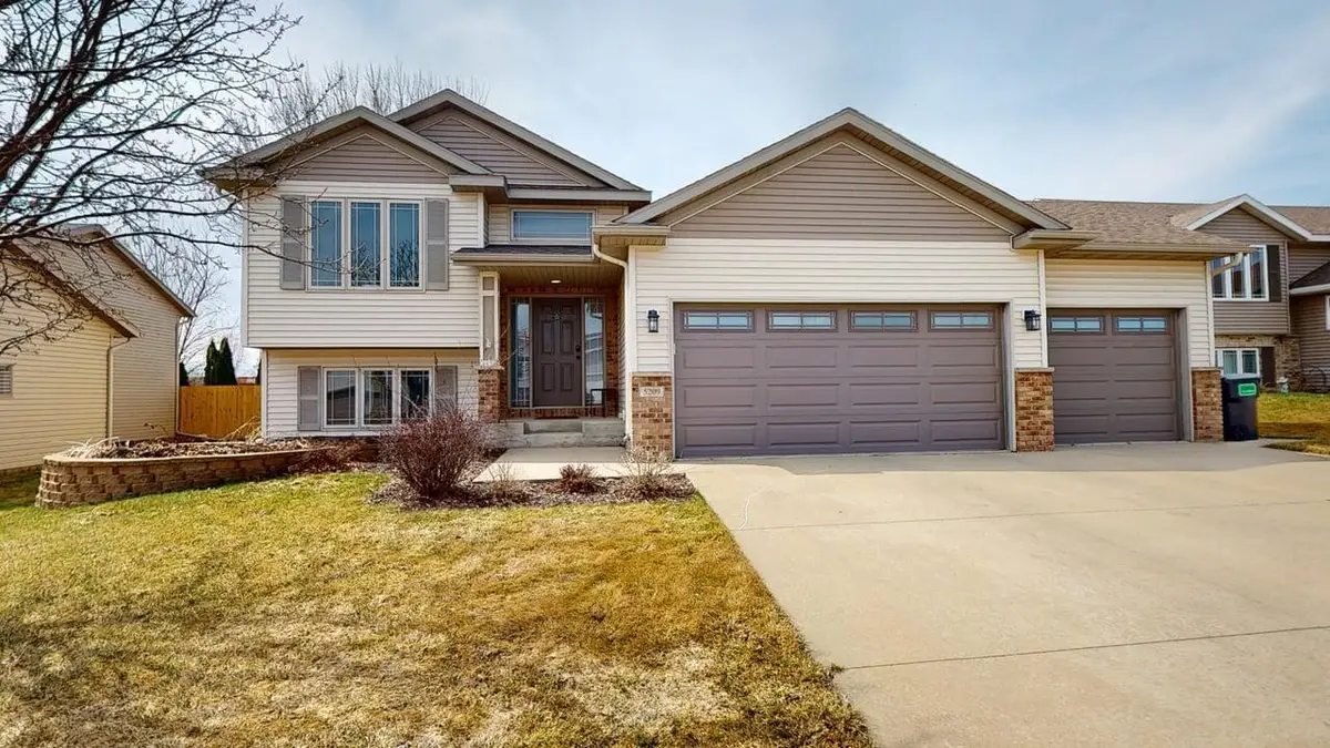 5209 55th Avenue Nw, Rochester, MN 55901 - #1