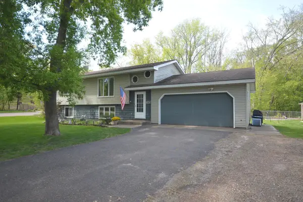 3995 Stockdale Drive, Vadnais Heights, MN 55127