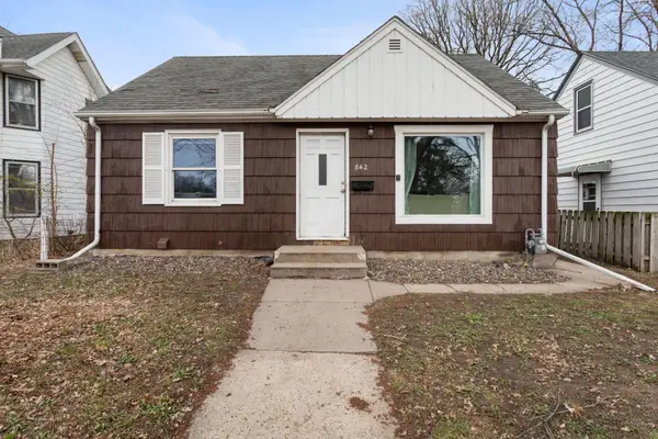 842 24th Avenue Se, Minneapolis, MN 55414