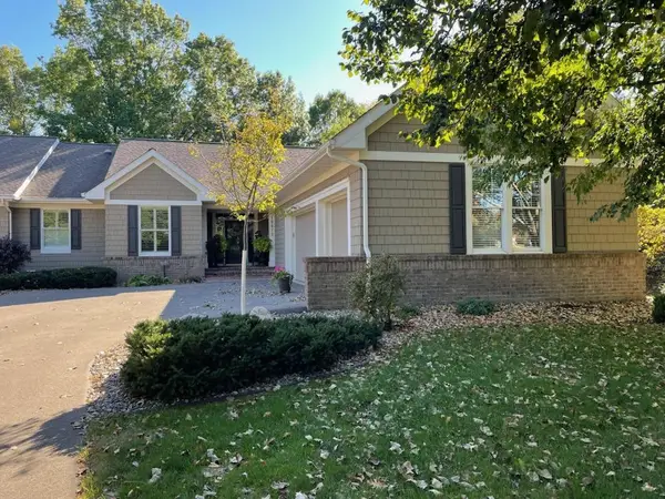 10013 Waterfront Drive, Woodbury, MN 55129