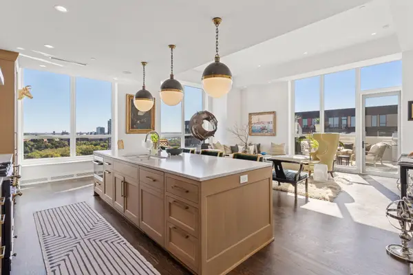 1111 W River Parkway #15E, Minneapolis, MN 55415