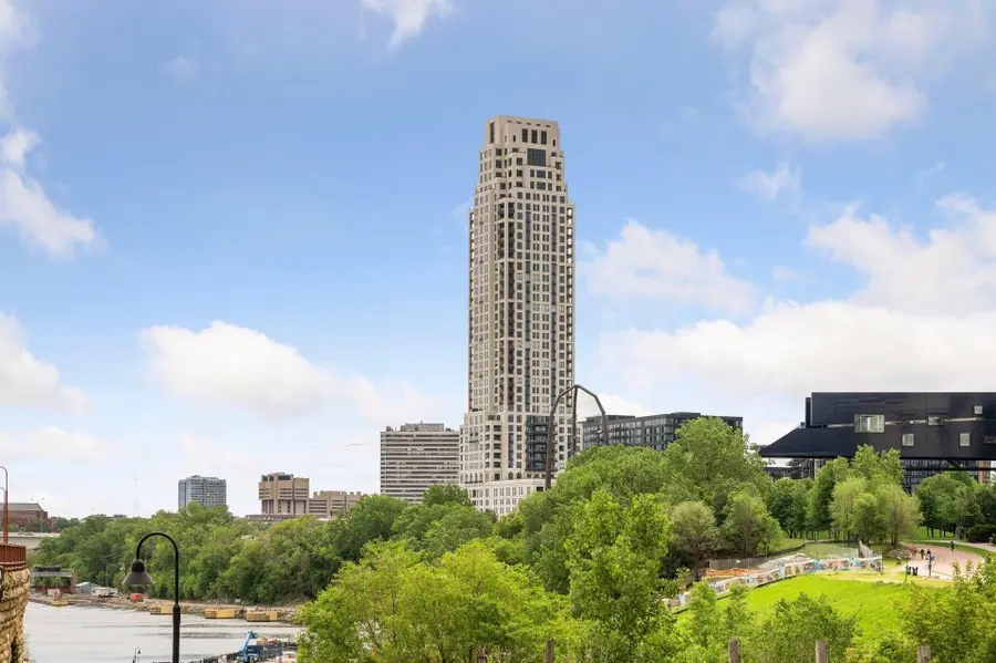 1111 W River Parkway #15E, Minneapolis, MN 55415 - #2