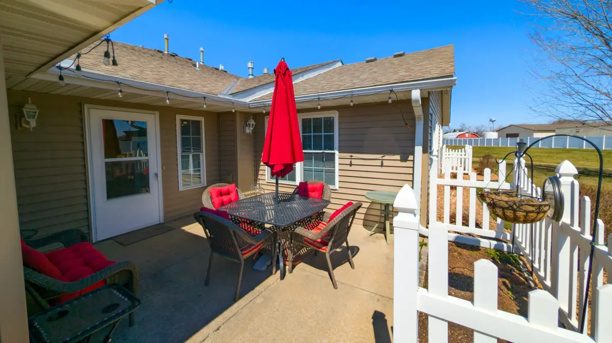 1906 Oak Tree Lane #B, Austin, MN 55912 - #1