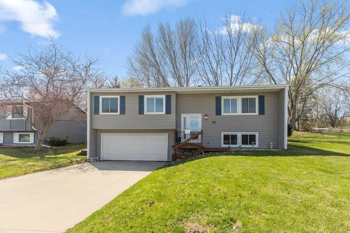 112108 Haering Circle, Chaska, MN 55318 - #1