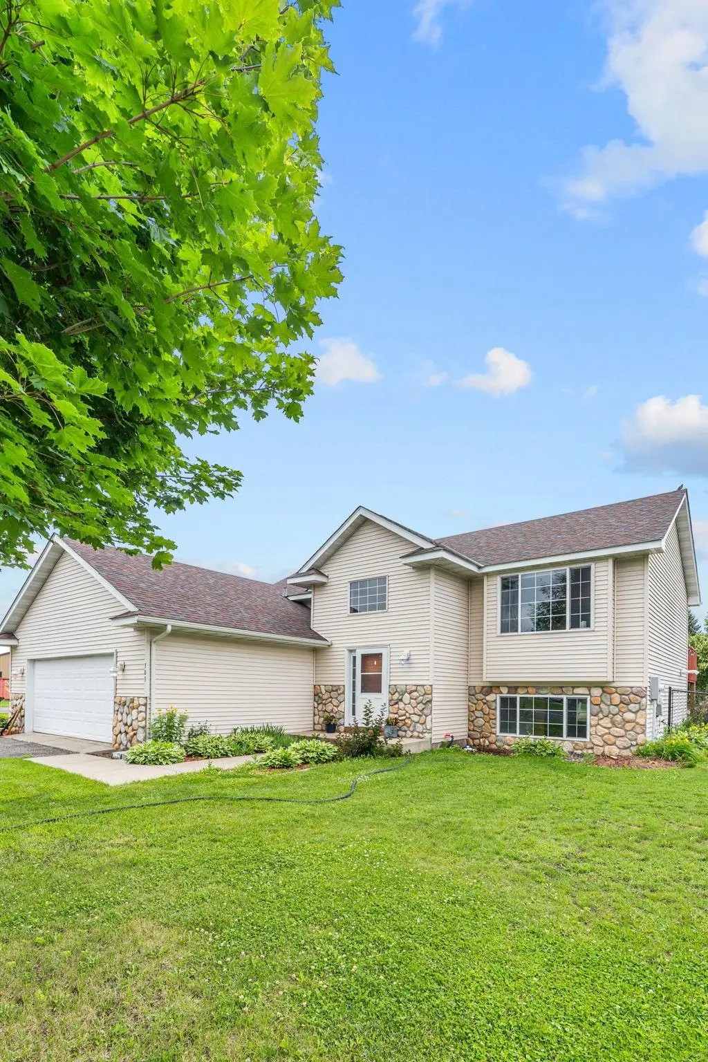 303 Bavaria Lane, Waverly, MN 55390 - #1