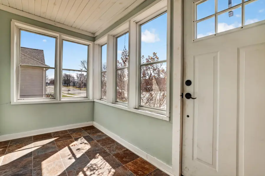 640 2nd Avenue Nw, Plainview, MN 55964 - #2