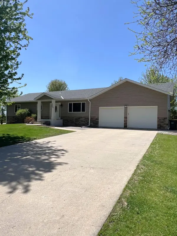 4806 22nd Street Ne, Willmar, MN 56201