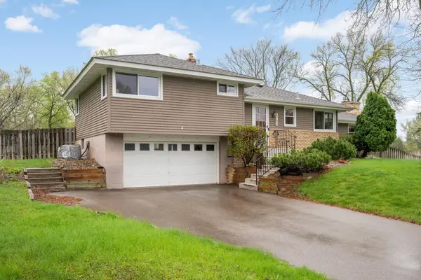 5703 Oakview Lane, Minnetonka, MN 55345