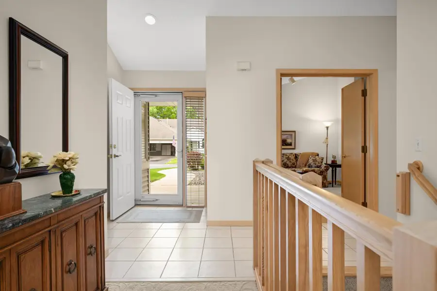 7160 Oak Pointe Curve, Bloomington, MN 55438 - #3
